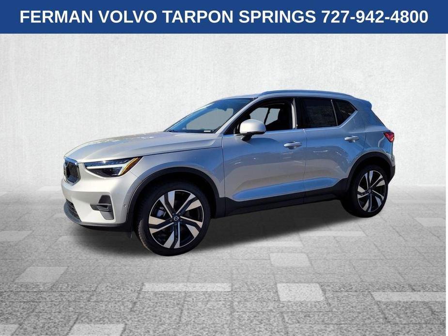 new 2025 Volvo XC40 car