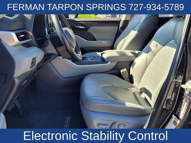used 2023 Toyota Highlander car, priced at $36,000