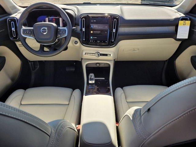 new 2025 Volvo XC40 car, priced at $51,000