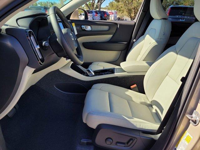 new 2025 Volvo XC40 car, priced at $51,000