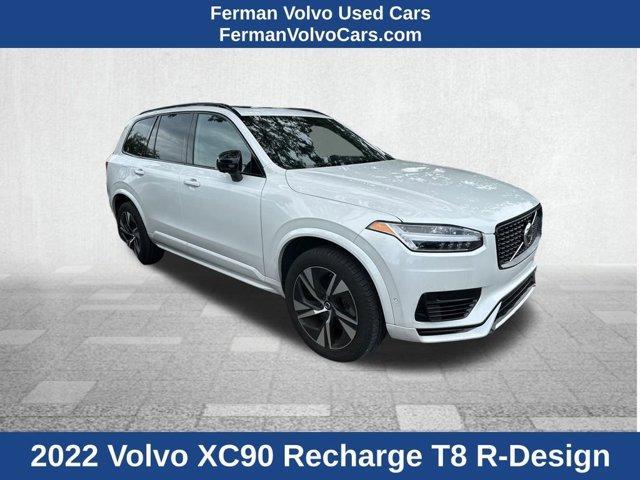 used 2022 Volvo XC90 Recharge Plug-In Hybrid car, priced at $41,900