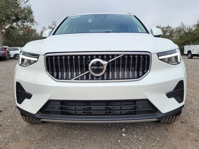 new 2025 Volvo XC40 car, priced at $44,845