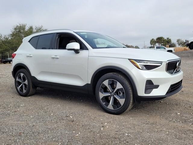 new 2025 Volvo XC40 car, priced at $44,845