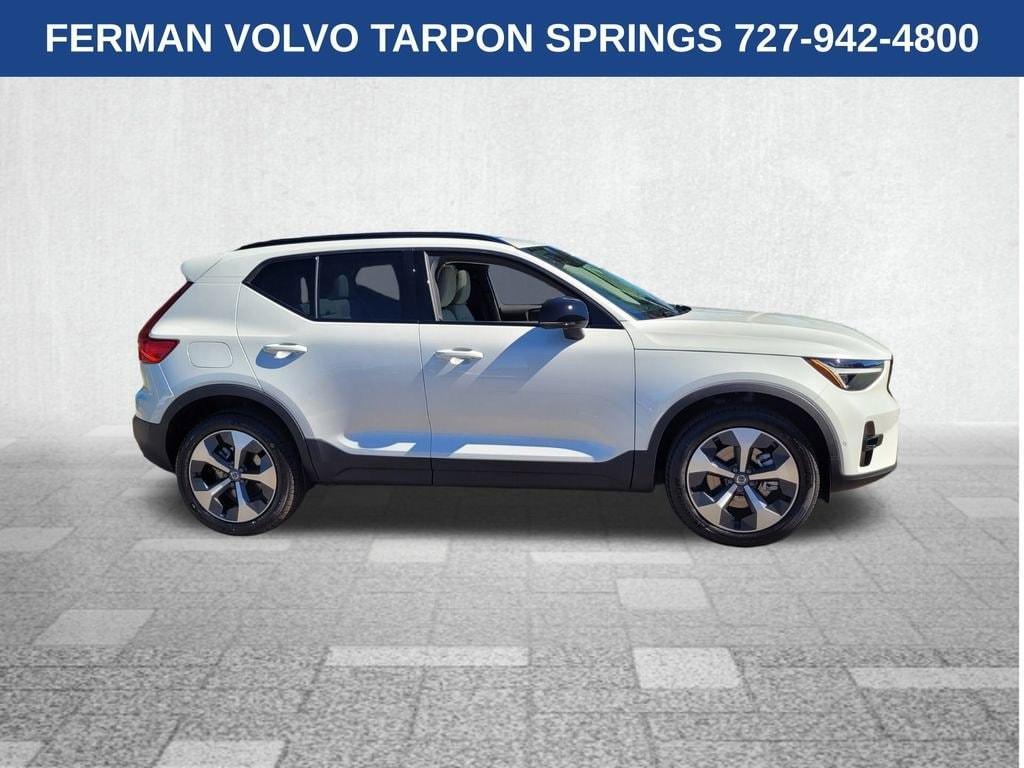 new 2026 Volvo XC40 car