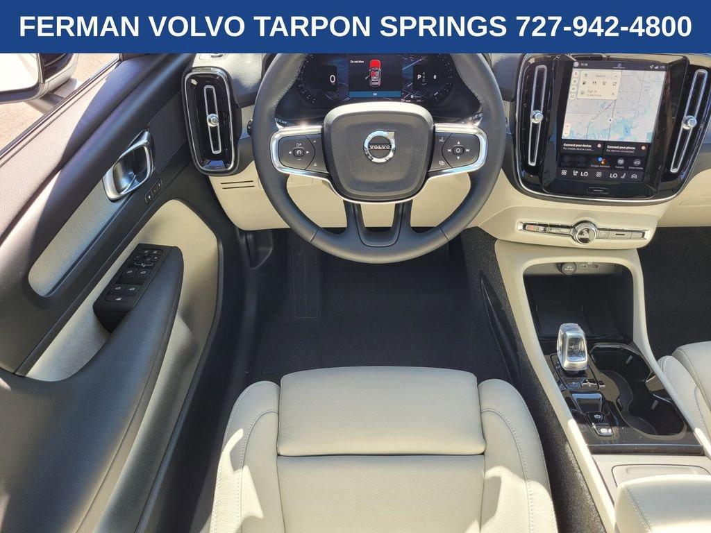 new 2026 Volvo XC40 car