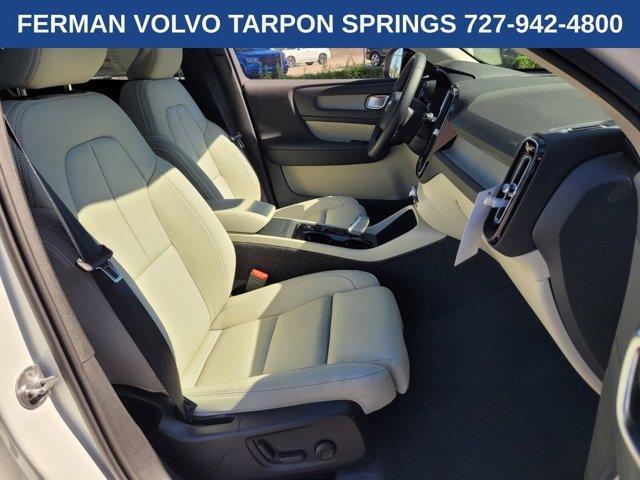 new 2026 Volvo XC40 car