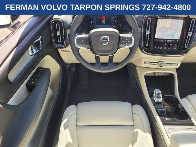 new 2026 Volvo XC40 car