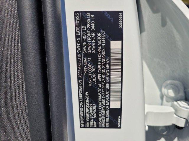 new 2025 Volvo XC90 car, priced at $61,045