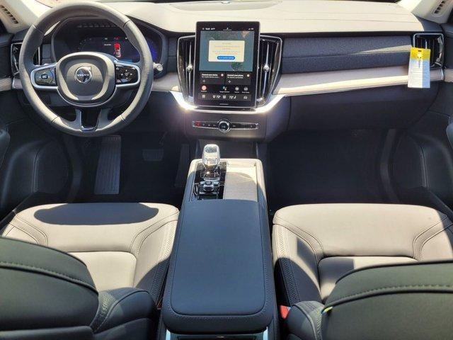 new 2025 Volvo XC90 car, priced at $61,045