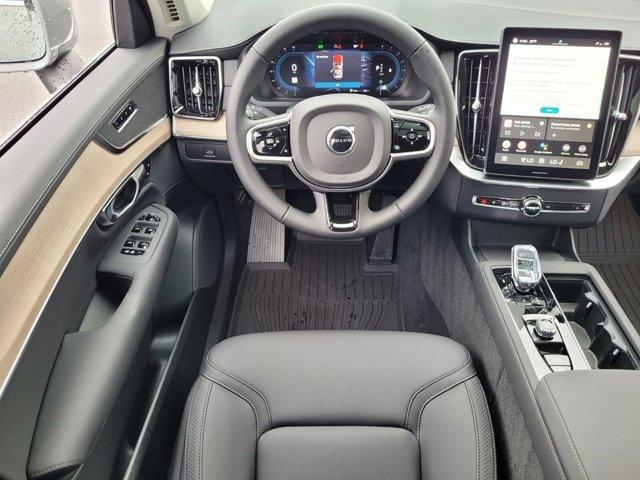 new 2025 Volvo XC90 car, priced at $60,995