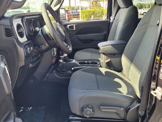 new 2025 Jeep Wrangler car, priced at $53,080