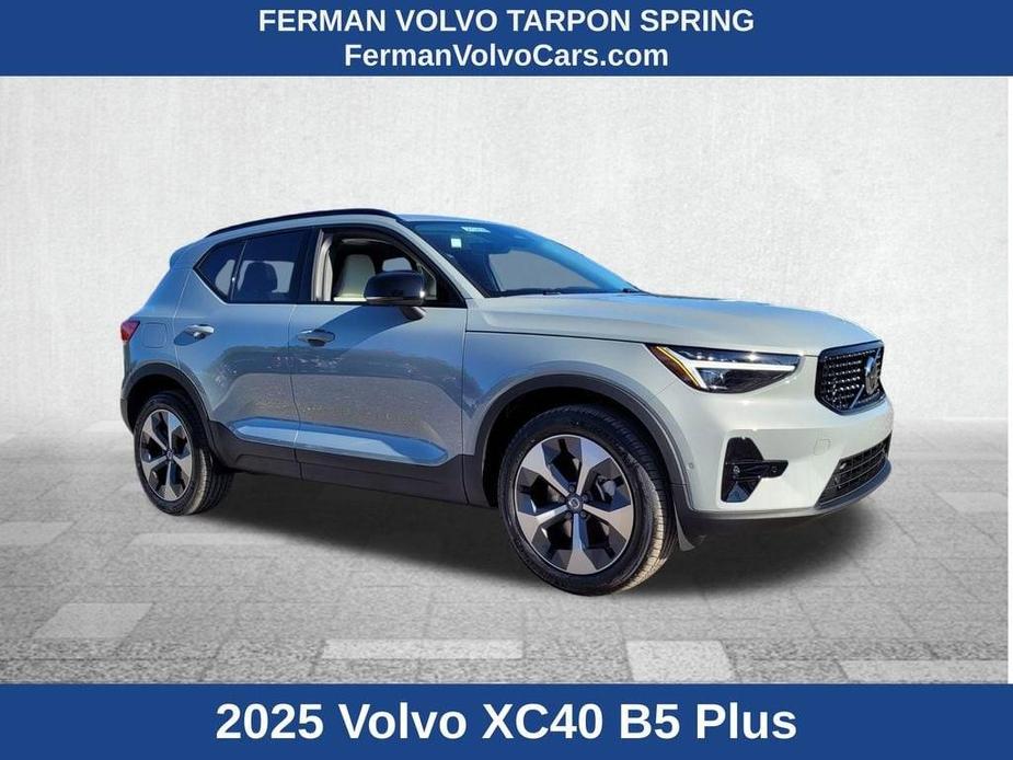 new 2025 Volvo XC40 car, priced at $47,145