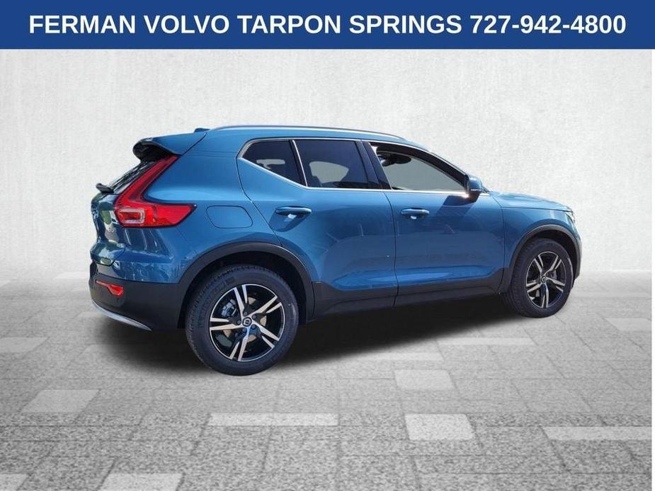 new 2025 Volvo XC40 car, priced at $43,665