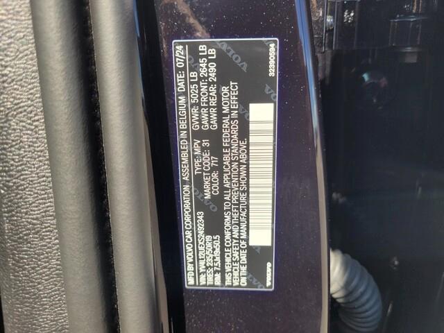 used 2025 Volvo XC40 car, priced at $37,800