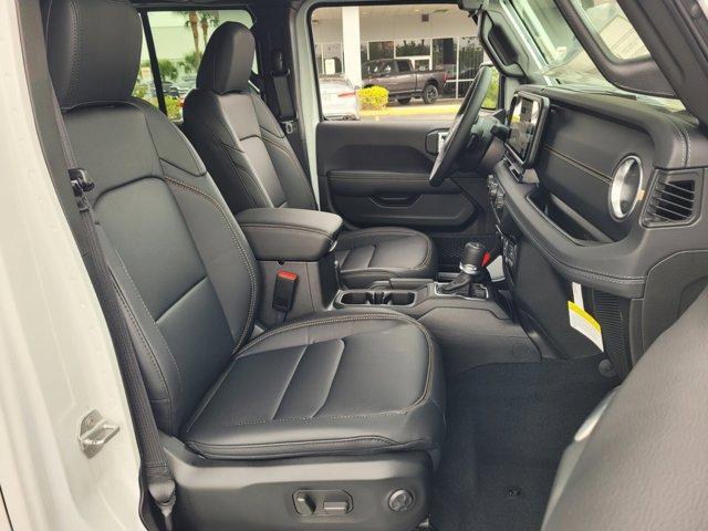 new 2025 Jeep Gladiator car, priced at $52,180