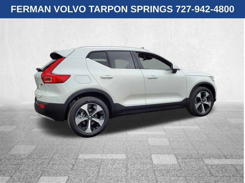 new 2025 Volvo XC40 car, priced at $46,015