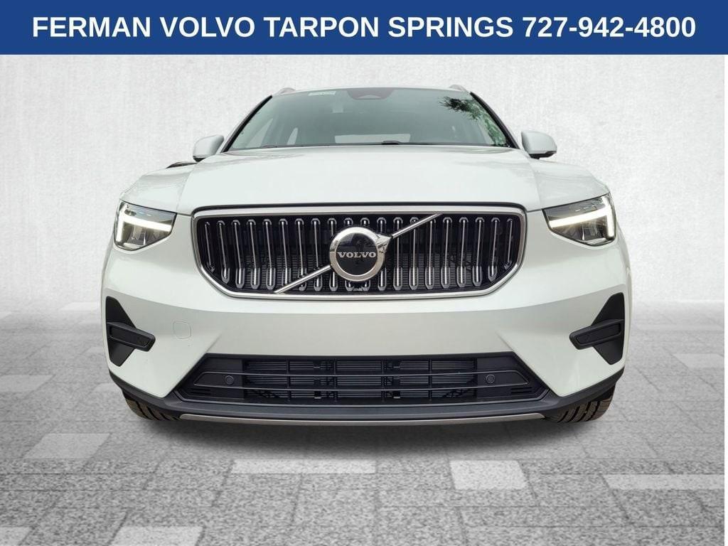 new 2025 Volvo XC40 car, priced at $46,015