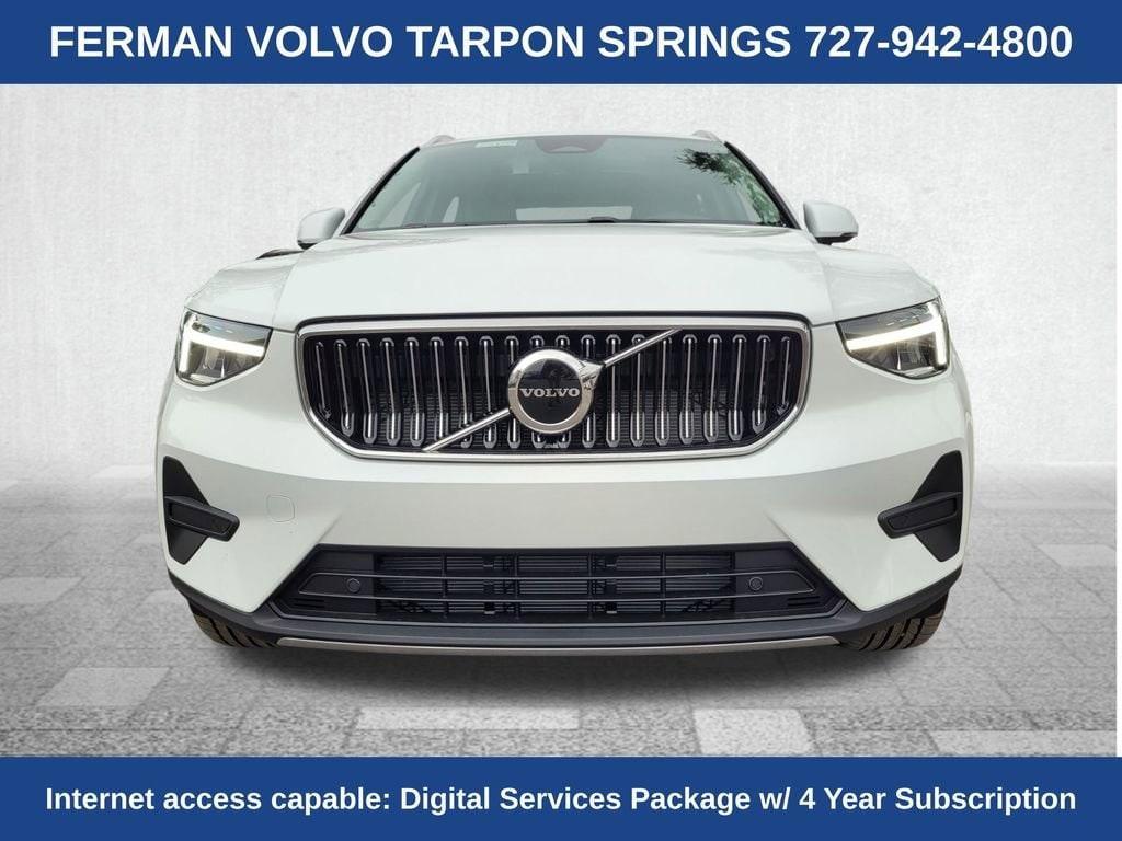 new 2025 Volvo XC40 car, priced at $46,015