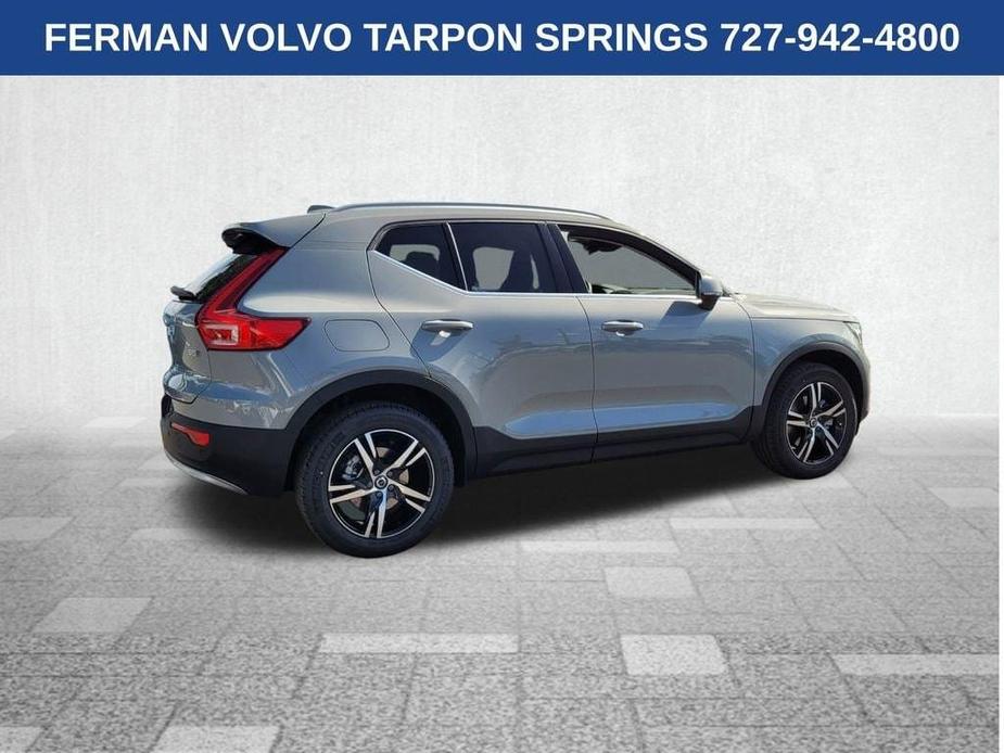 new 2025 Volvo XC40 car, priced at $43,665