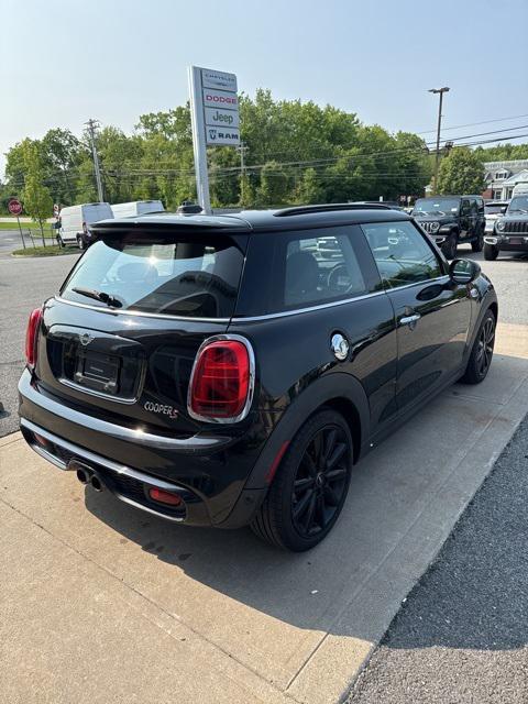 used 2019 MINI Hardtop car, priced at $17,359