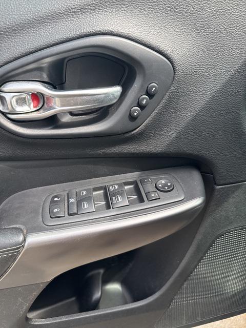 used 2020 Jeep Cherokee car, priced at $17,199