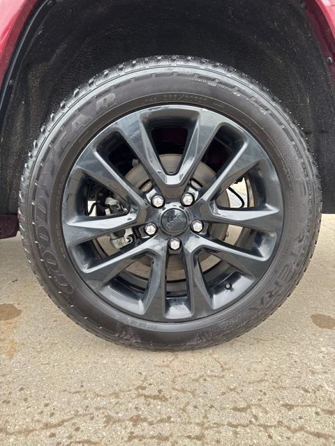 used 2021 Jeep Grand Cherokee car, priced at $22,893