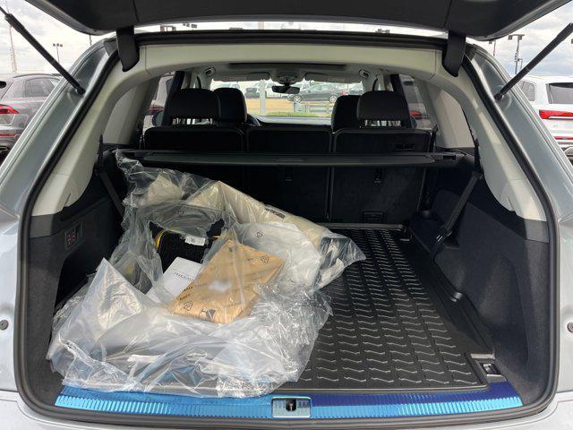 new 2025 Audi Q7 car, priced at $74,750