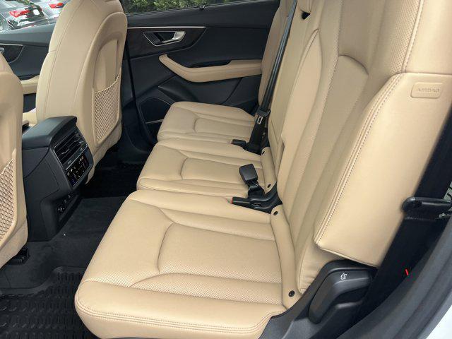 new 2025 Audi Q7 car, priced at $71,950