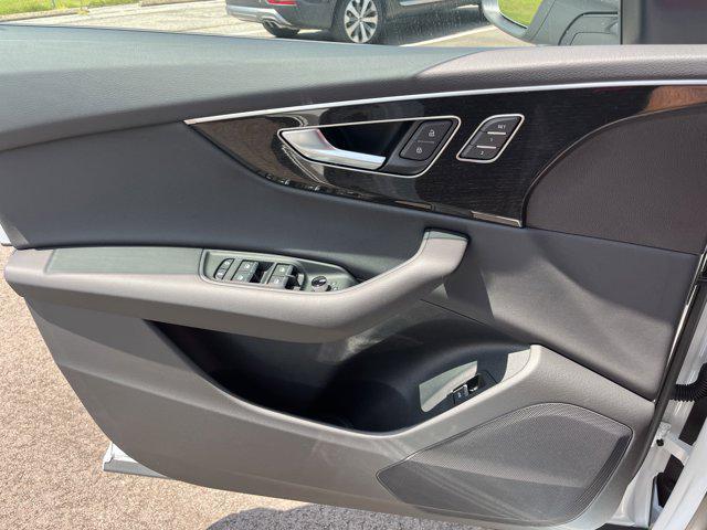 new 2025 Audi Q8 car, priced at $78,465