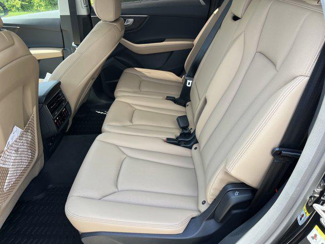 new 2025 Audi Q7 car, priced at $71,200