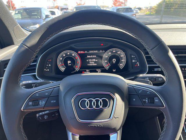 new 2025 Audi Q7 car, priced at $76,330