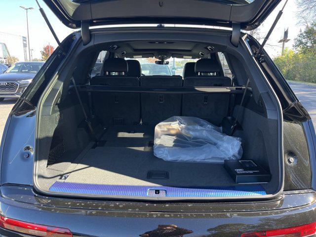 new 2025 Audi Q7 car, priced at $76,330