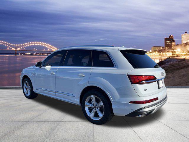 new 2025 Audi Q7 car, priced at $62,100