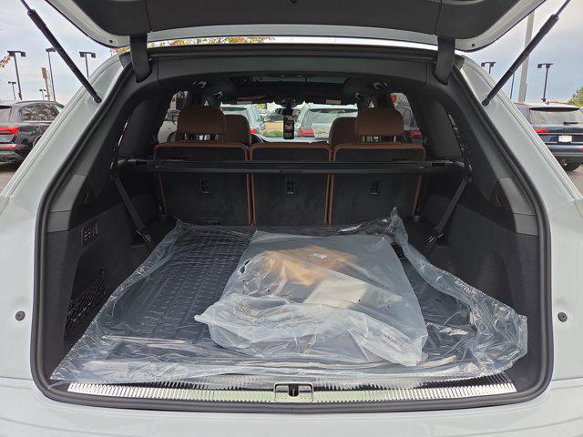 new 2026 Audi Q7 car, priced at $71,395