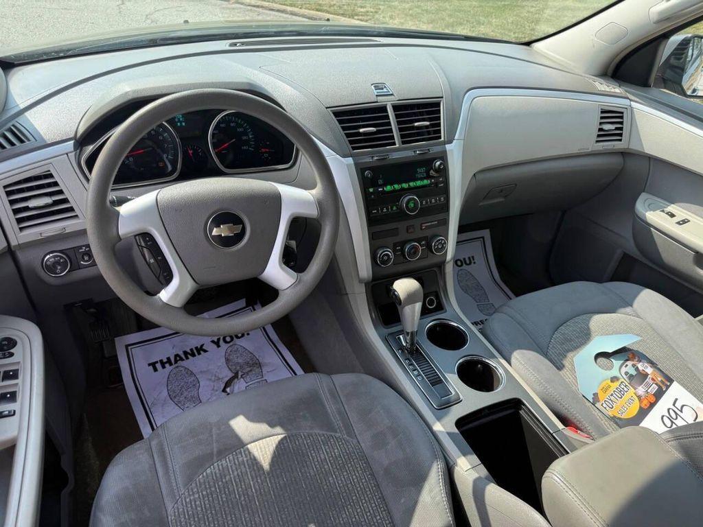used 2009 Chevrolet Traverse car, priced at $3,995
