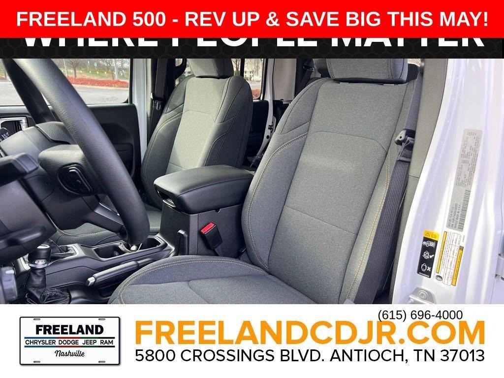 new 2025 Jeep Gladiator car, priced at $38,837