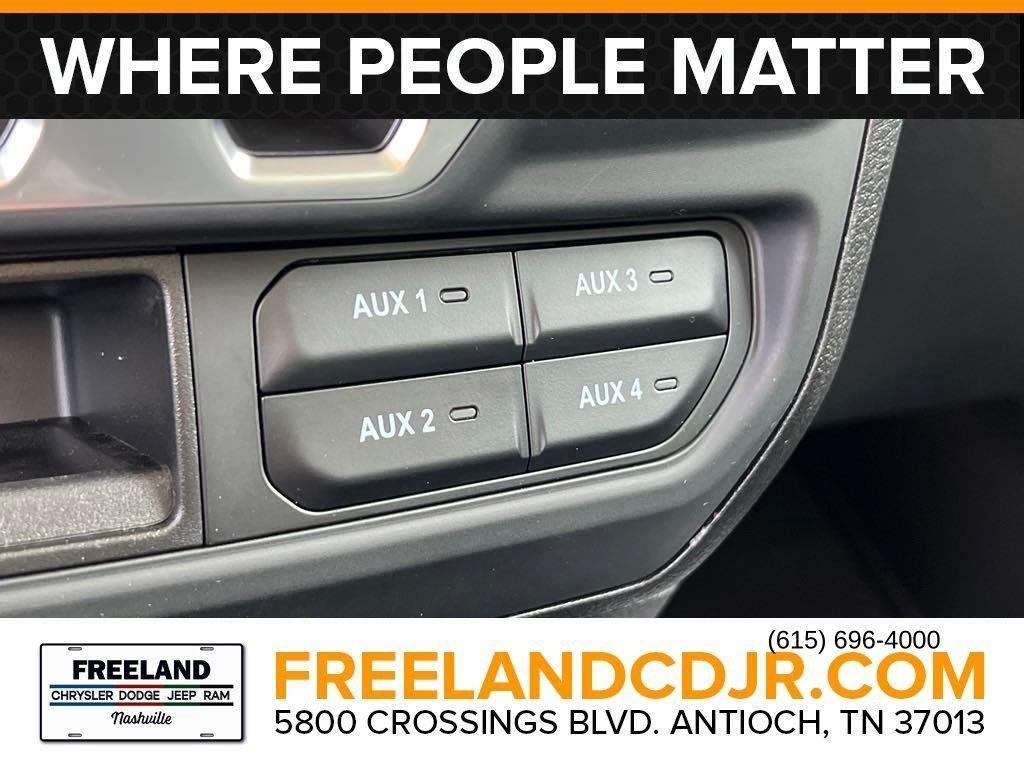 new 2025 Jeep Gladiator car, priced at $38,837