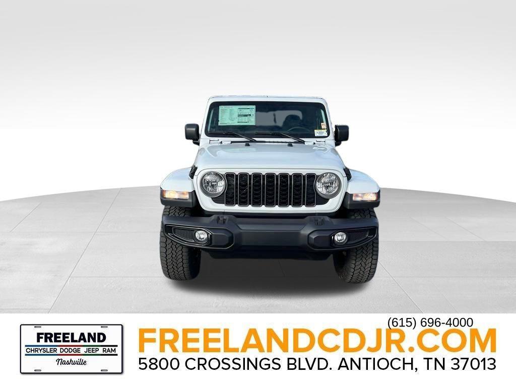 new 2025 Jeep Gladiator car, priced at $38,837