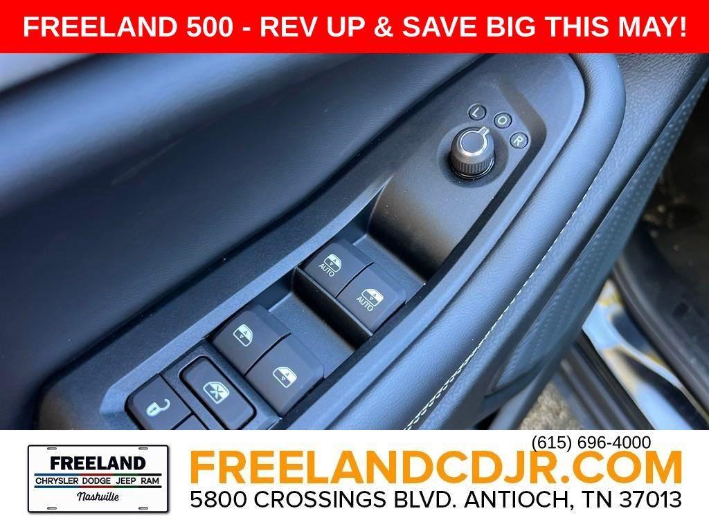new 2025 Jeep Grand Cherokee car, priced at $46,211