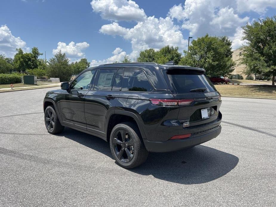 new 2024 Jeep Grand Cherokee car, priced at $42,588