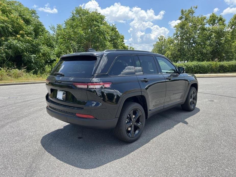 new 2024 Jeep Grand Cherokee car, priced at $42,588