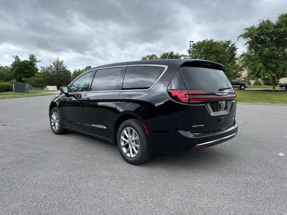 new 2024 Chrysler Pacifica car, priced at $40,473