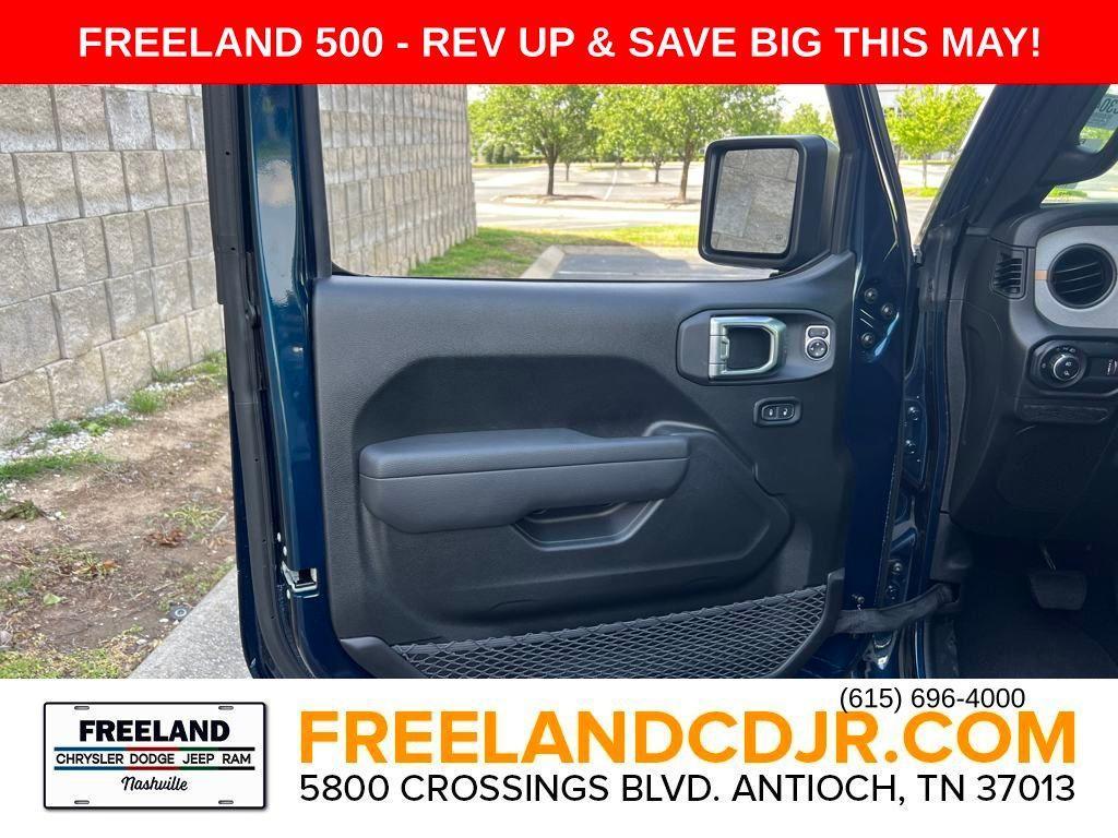 new 2025 Jeep Gladiator car, priced at $40,311