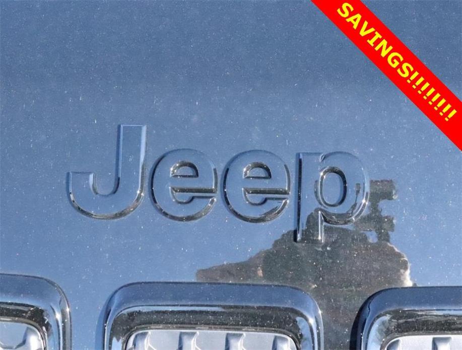 new 2023 Jeep Cherokee car, priced at $32,625