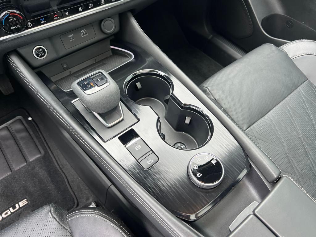 used 2022 Nissan Rogue car, priced at $30,389