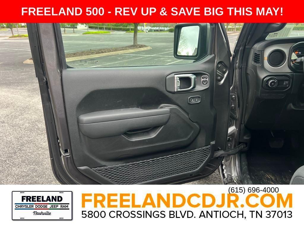 new 2025 Jeep Wrangler car, priced at $42,170