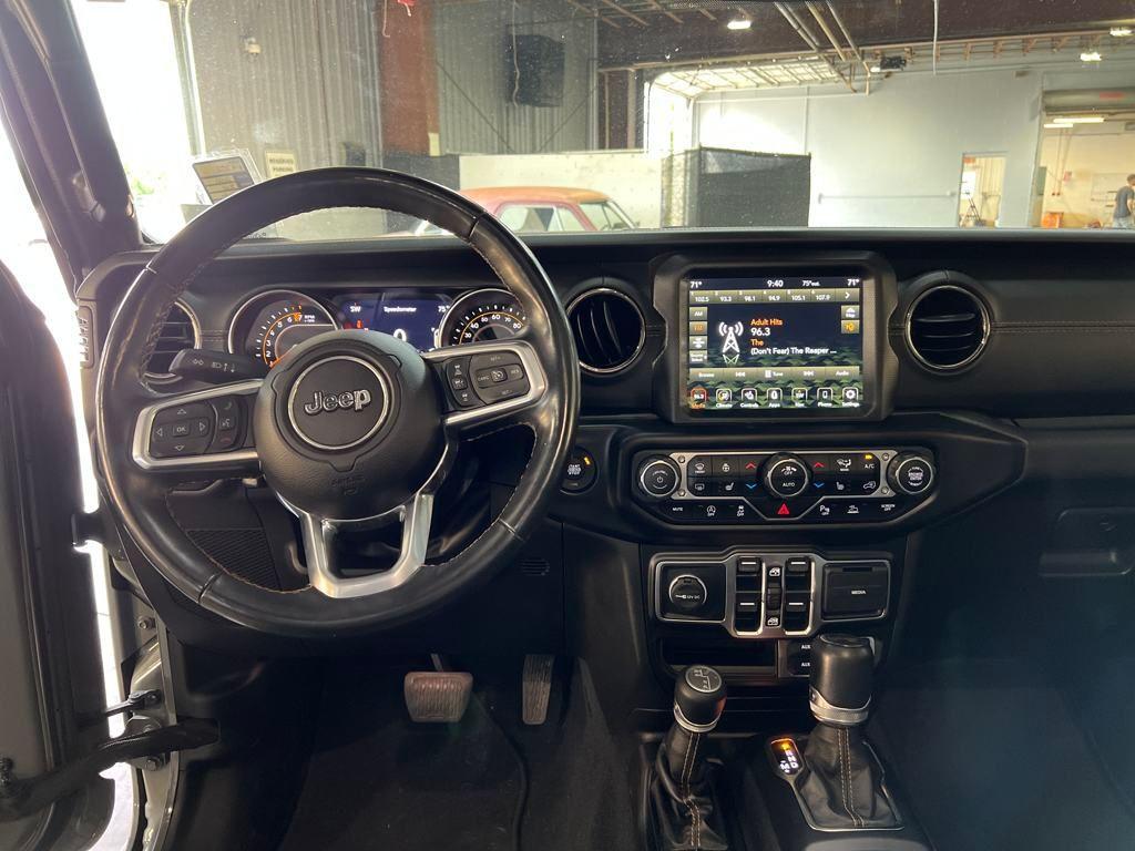 used 2022 Jeep Wrangler Unlimited car, priced at $31,359