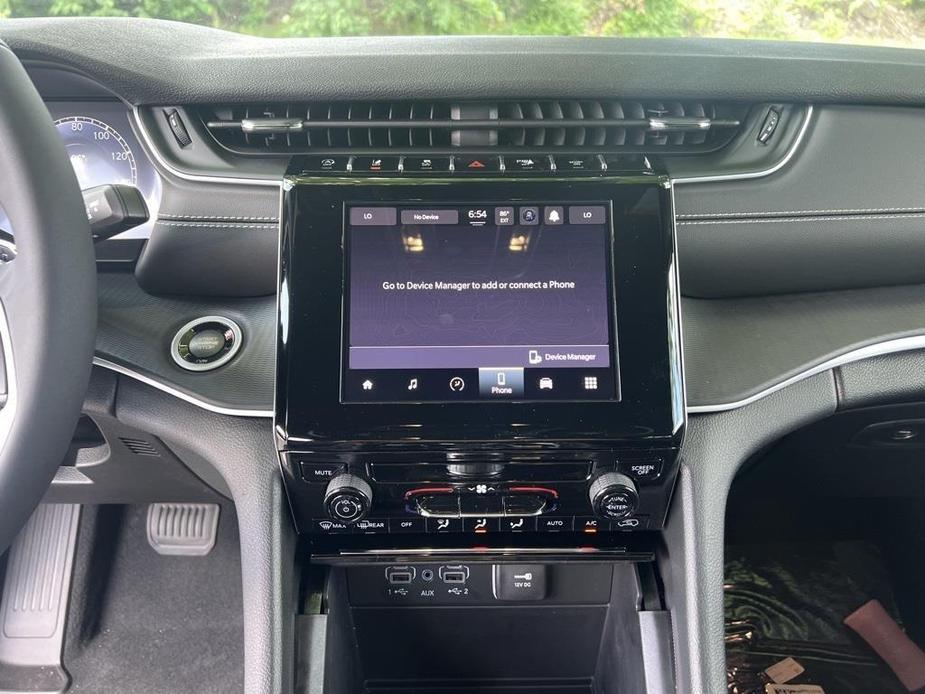 new 2024 Jeep Grand Cherokee car, priced at $34,978