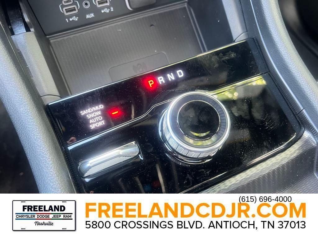new 2025 Jeep Grand Cherokee car, priced at $52,880