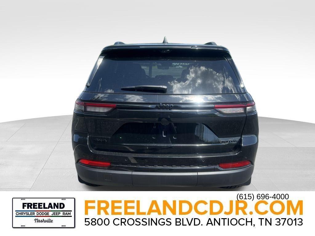 new 2025 Jeep Grand Cherokee car, priced at $52,880